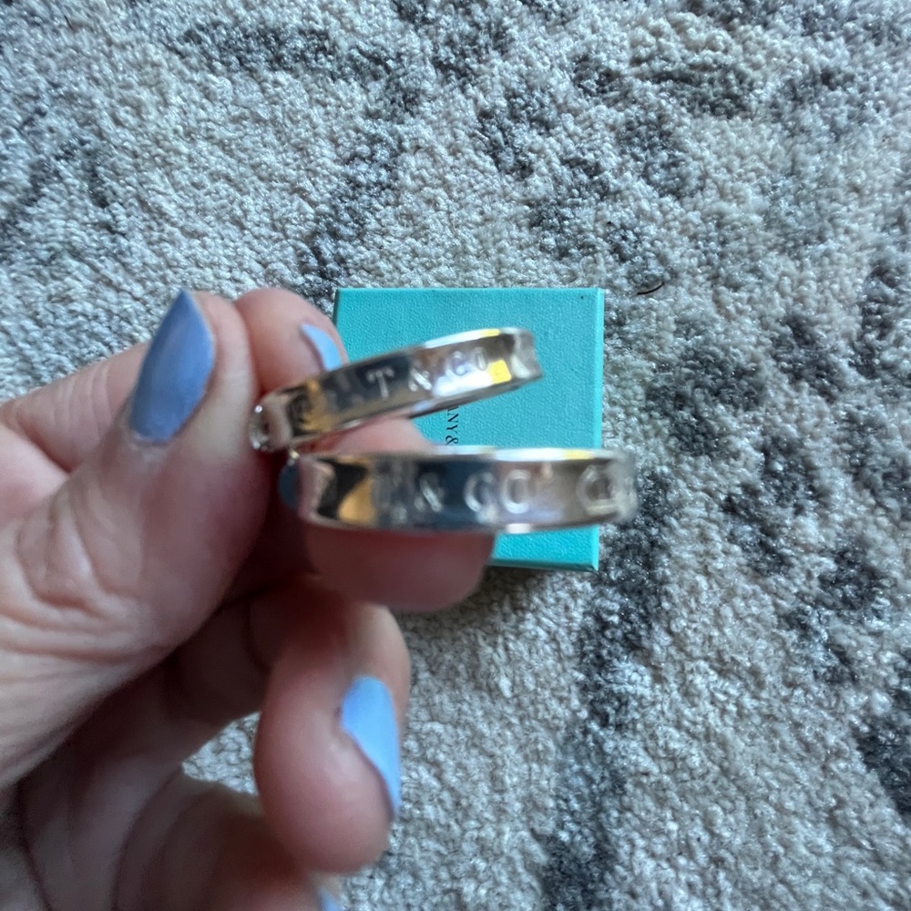 Tiffany Hoops